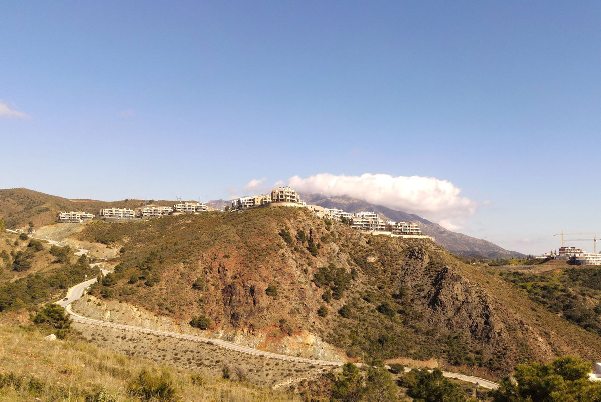 Plot for Sale in Benahavís — 2