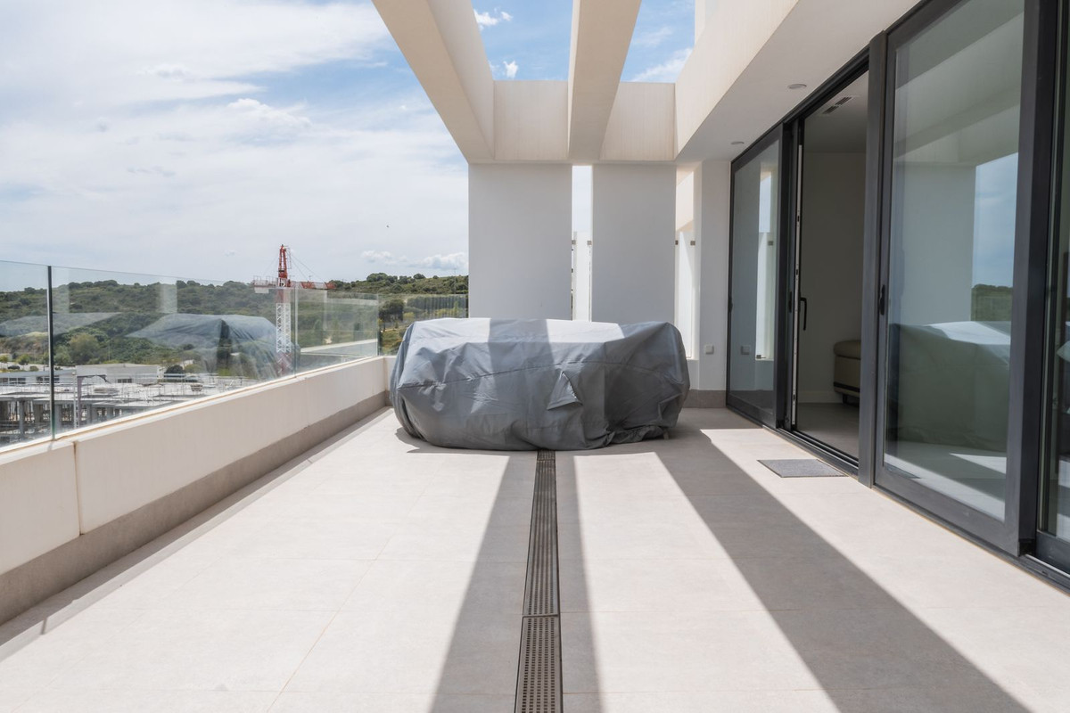 2 Bedroom Apartment for Sale in Estepona — 7