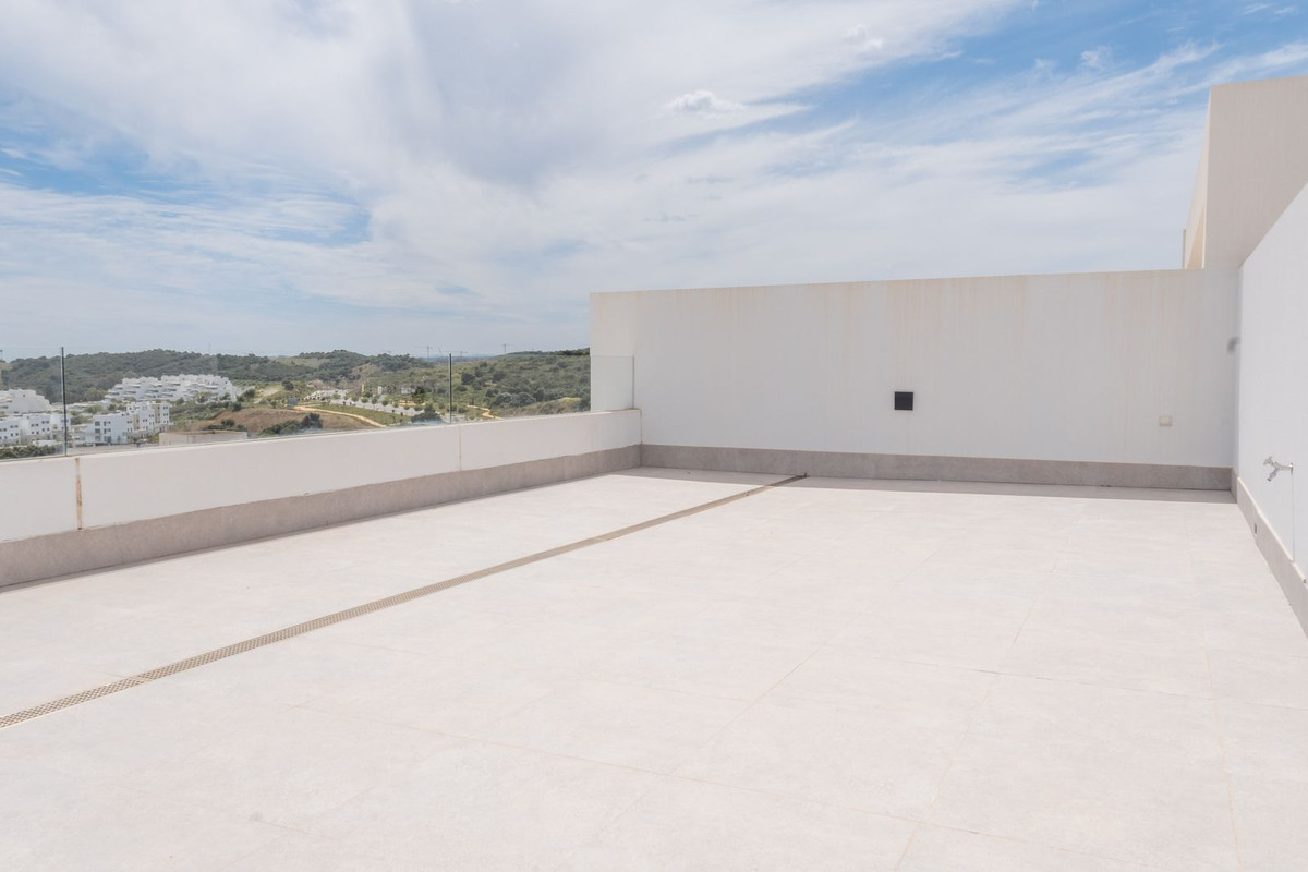 2 Bedroom Apartment for Sale in Estepona — view 10