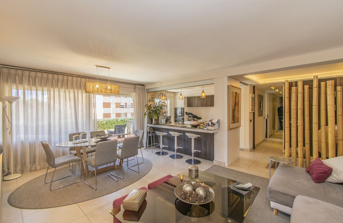 3 Bedroom Apartment for Sale in Marbella