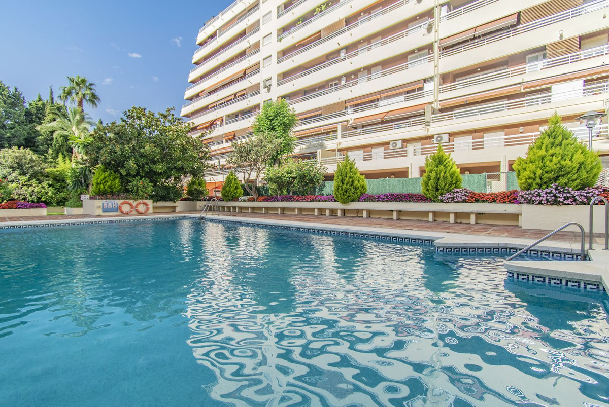 3 Bedroom Apartment for Sale in Marbella — 2