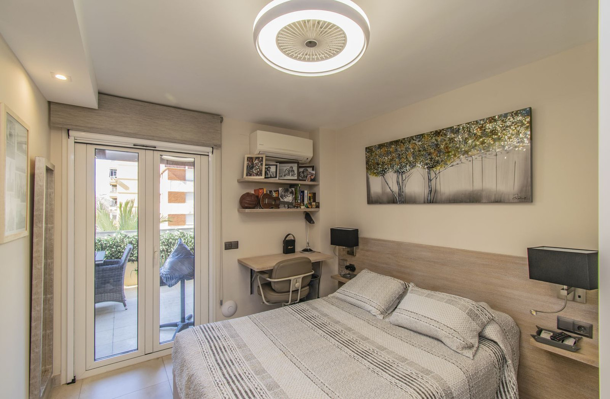 3 Bedroom Apartment for Sale in Marbella — 3
