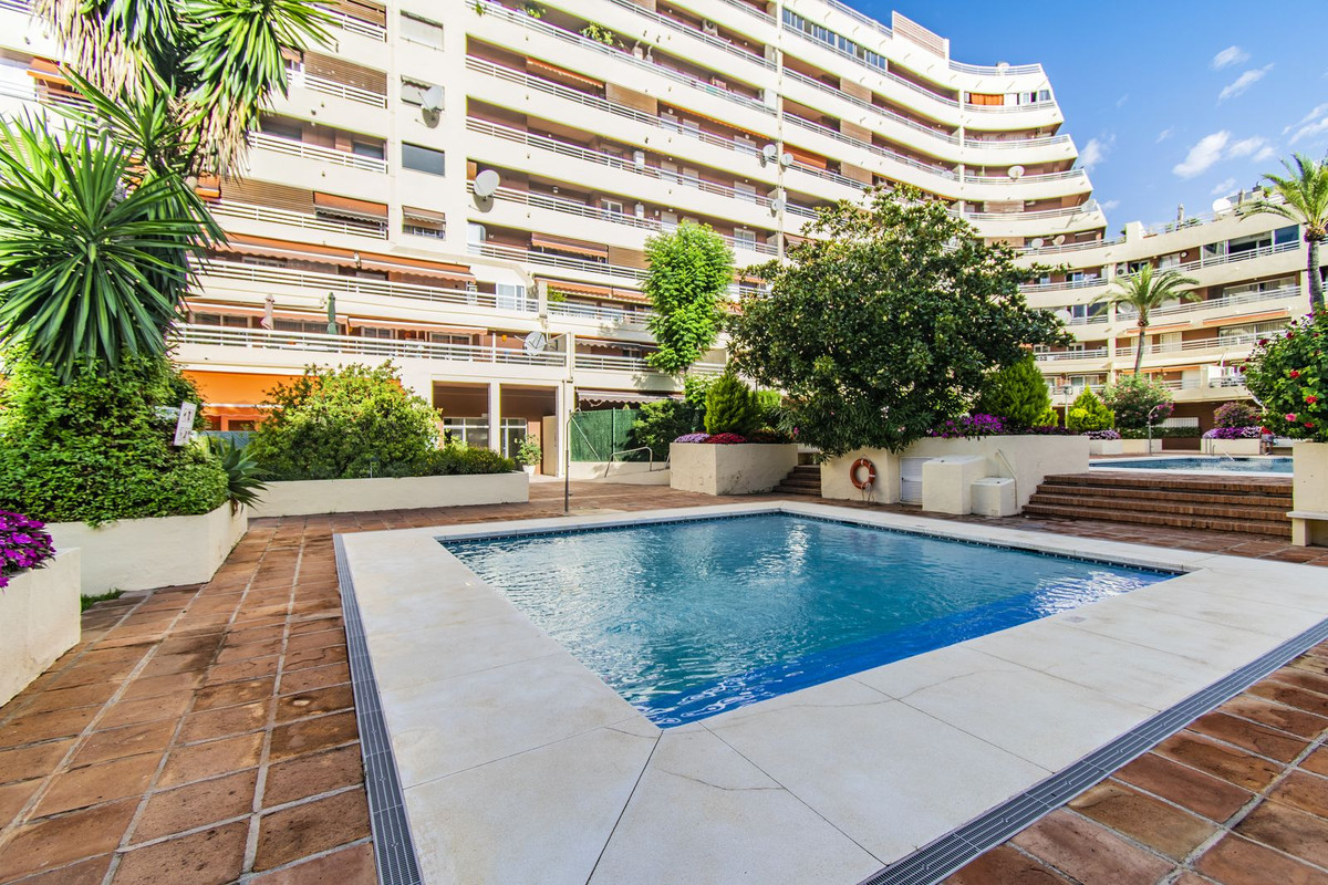 3 Bedroom Apartment for Sale in Marbella — 9