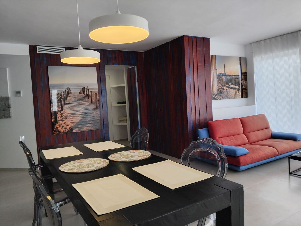 2 Bedroom Apartment for Sale in Puerto Banús — 3