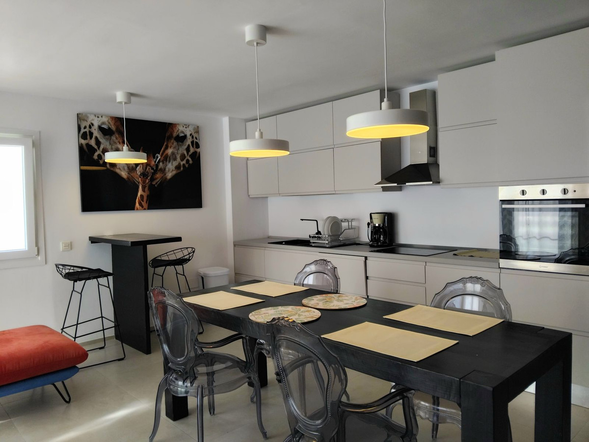 2 Bedroom Apartment for Sale in Puerto Banús — 4