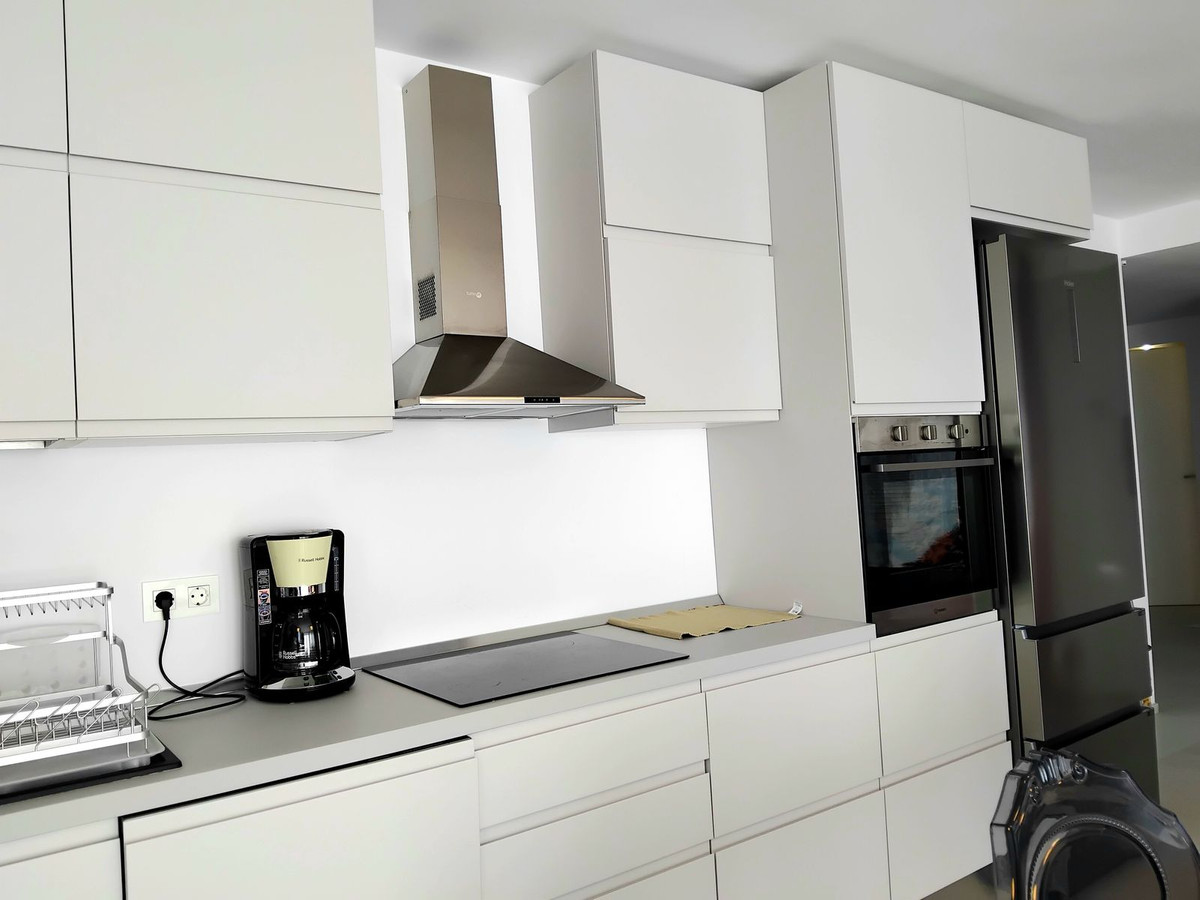 2 Bedroom Apartment for Sale in Puerto Banús — 6