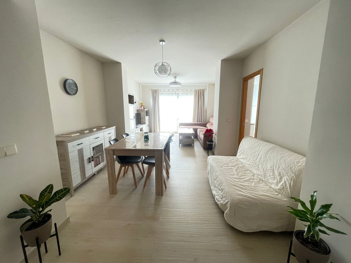3 Bedroom Apartment for Sale in Estepona