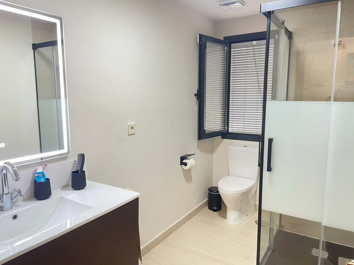 3 Bedroom Apartment for Sale in Estepona — 3