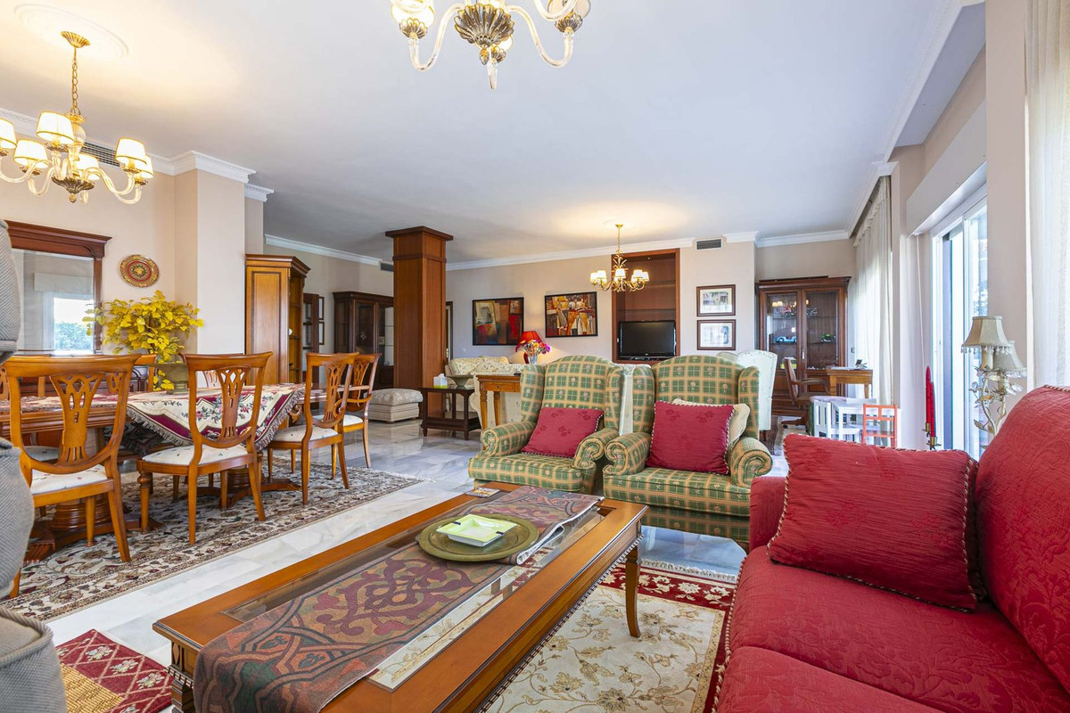 3 Bedroom Apartment for Sale in Nueva Andalucía