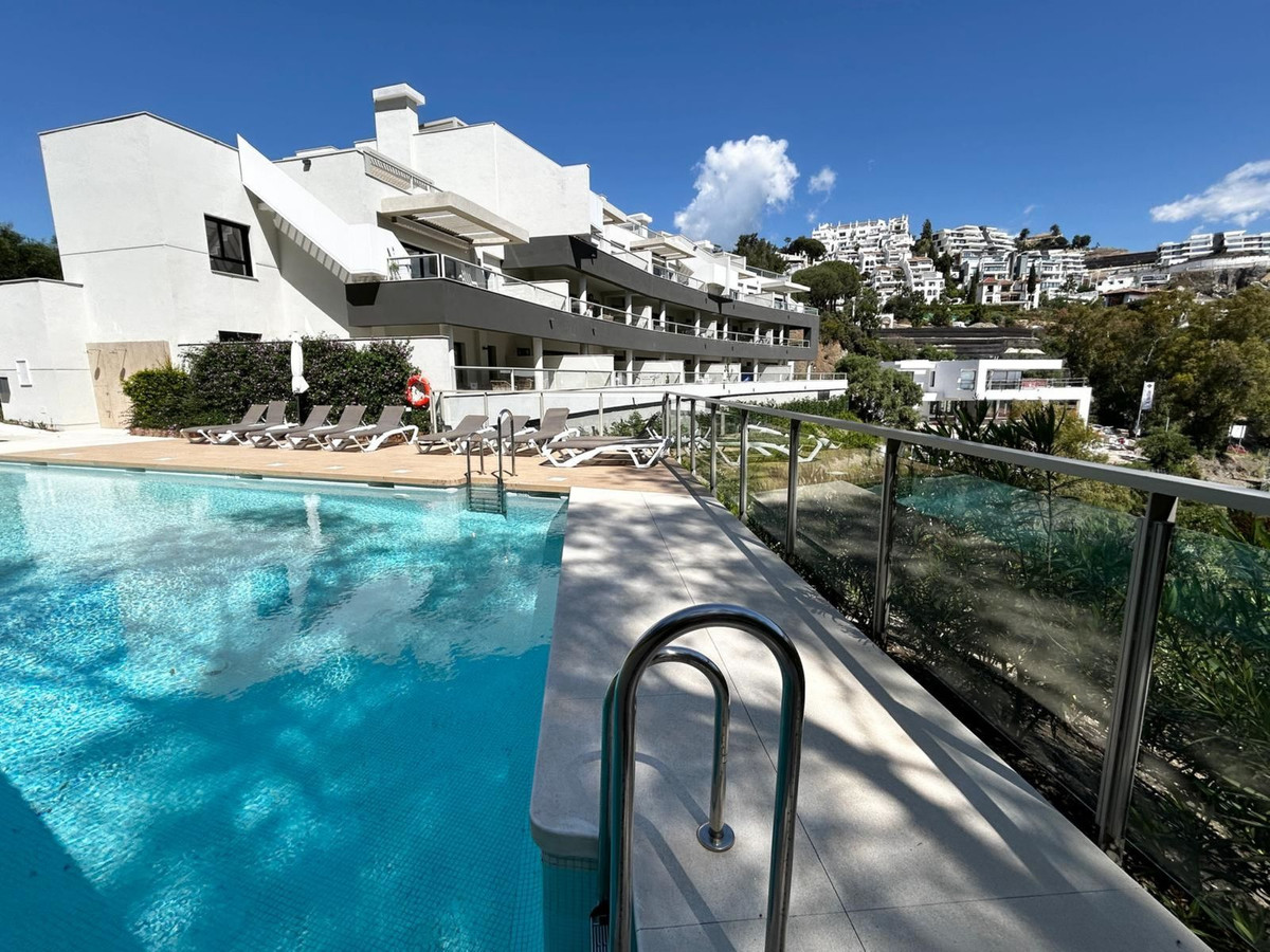 3 Bedroom Apartment for Sale in La Quinta — 2