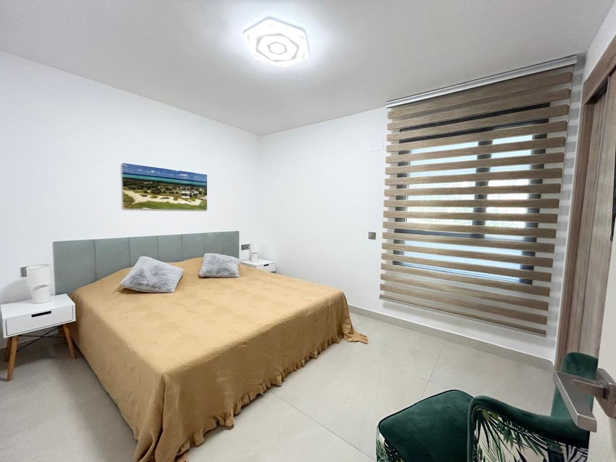 3 Bedroom Apartment for Sale in La Quinta — view 10