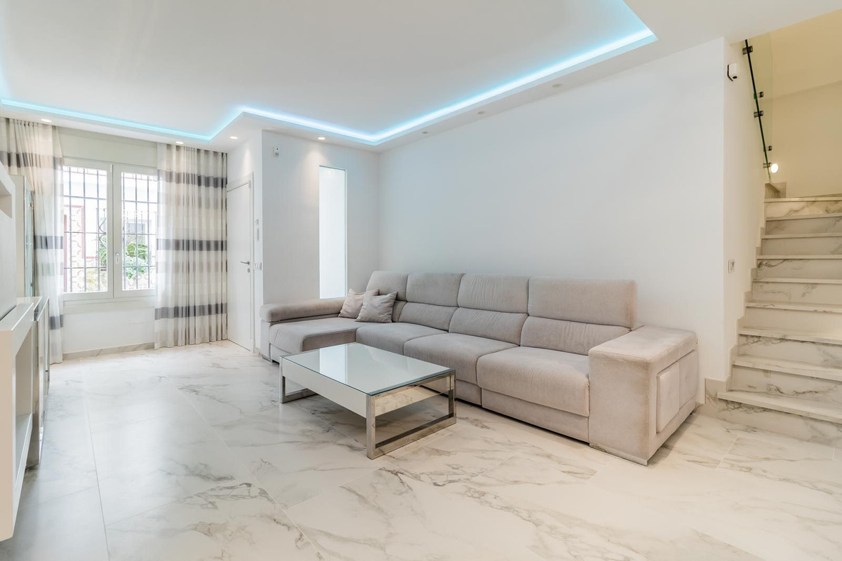 3 Bedroom Villa for Sale in Estepona — 4