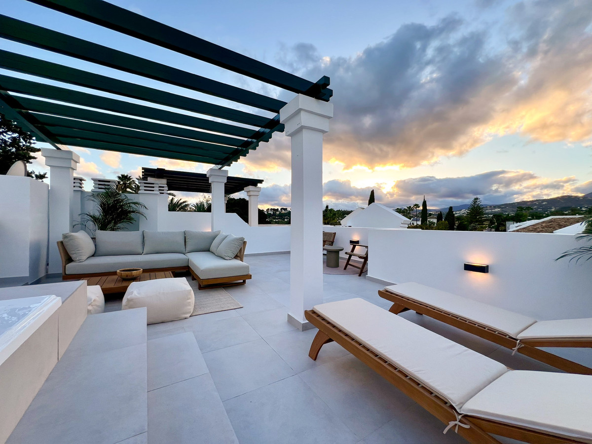 3 Bedroom Apartment for Sale in Nueva Andalucía — view 12