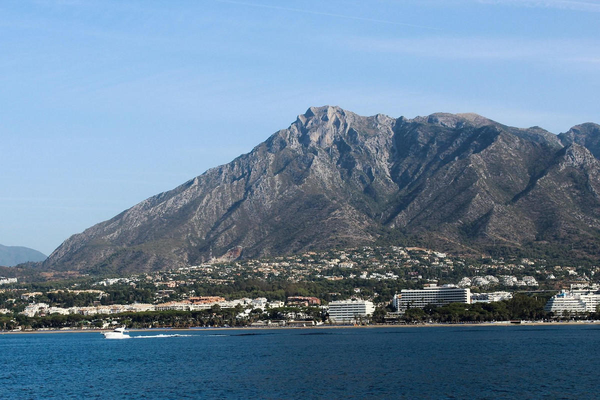 Parcela en Venta en Marbella — 3