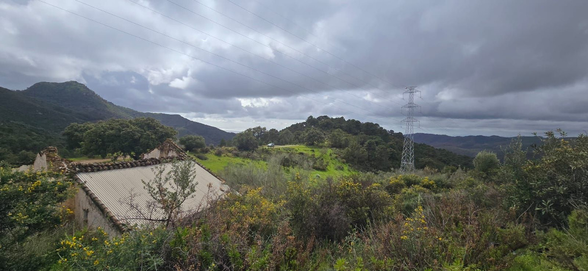 Plot for Sale in Benahavís — 4