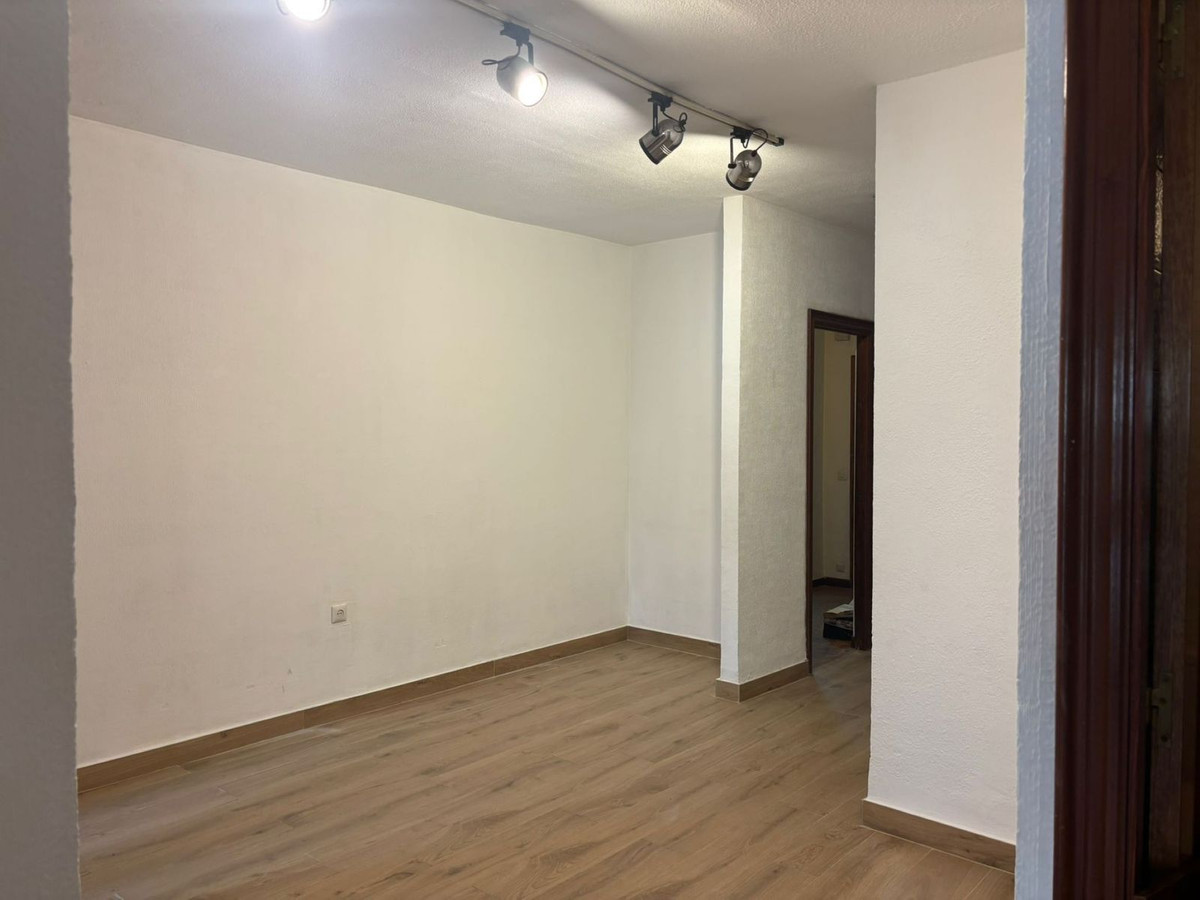 3 Bedroom Apartment for Sale in Marbella — 3