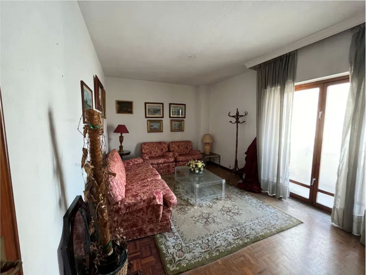 3 Bedroom Apartment for Sale in Marbella — 4