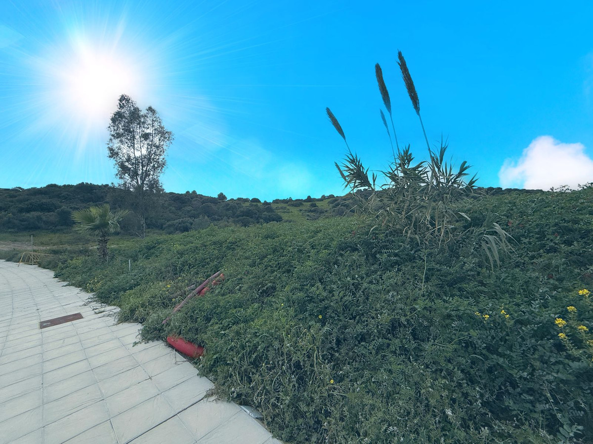 Plot for Sale in Estepona — 3
