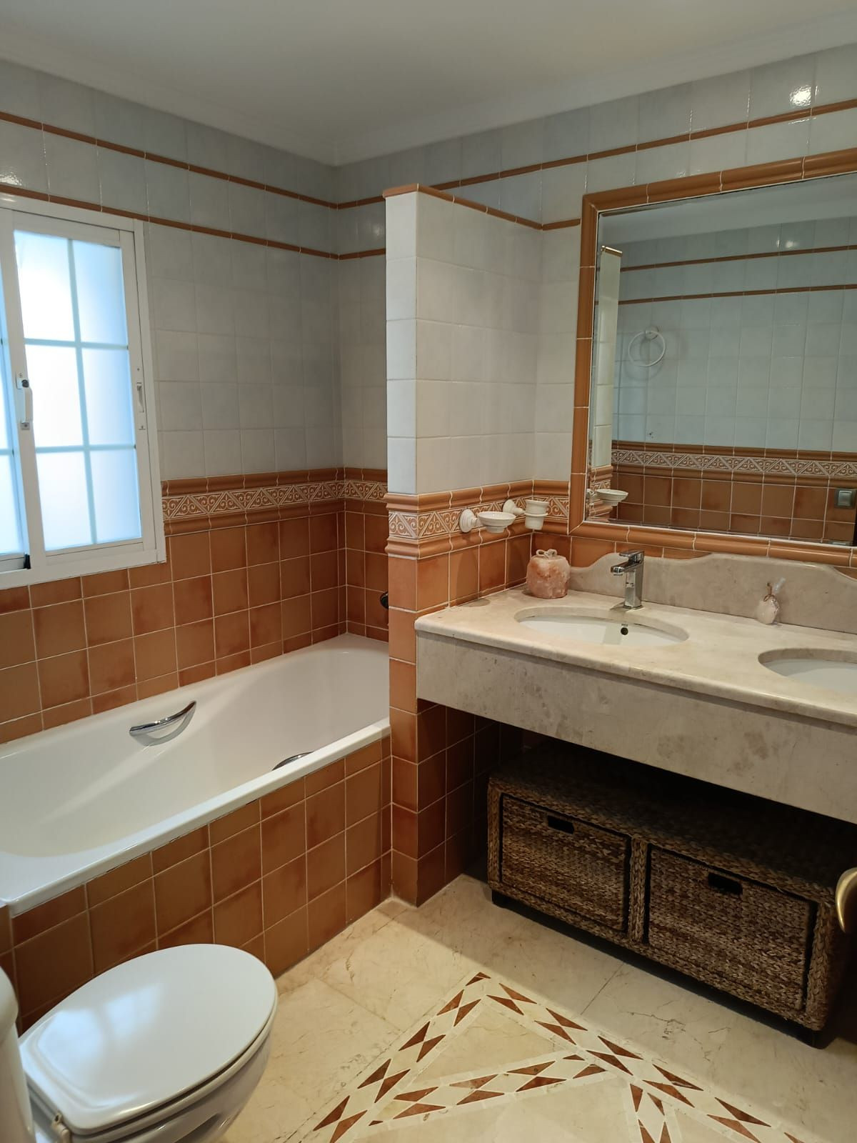 4 Bedroom Villa for Sale in San Pedro de Alcántara — view 10