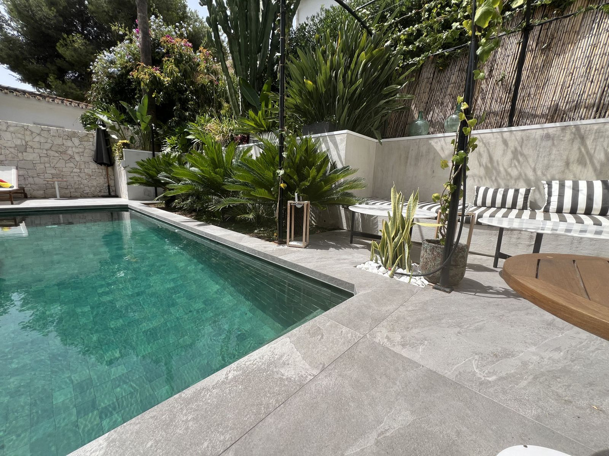 4 Bedroom Villa for Sale in Nueva Andalucía — 2
