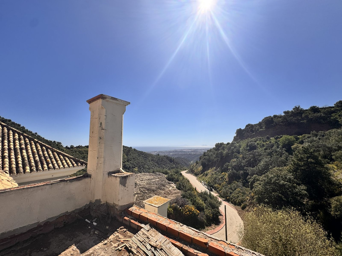 Plot for Sale in Istán — 2