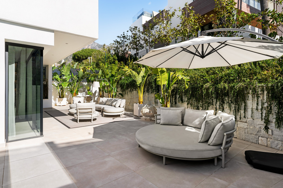 4 Bedroom Villa for Sale in Sierra Blanca — view 17