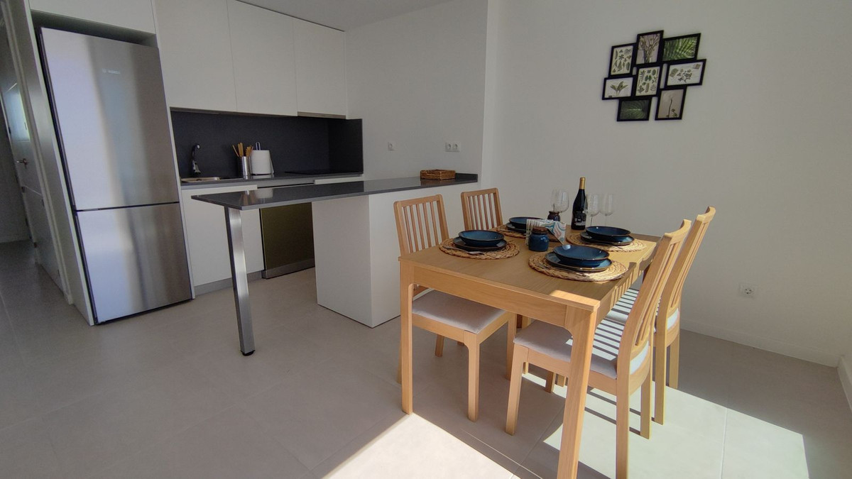 2 Bedroom Apartment for Sale in Estepona — 7
