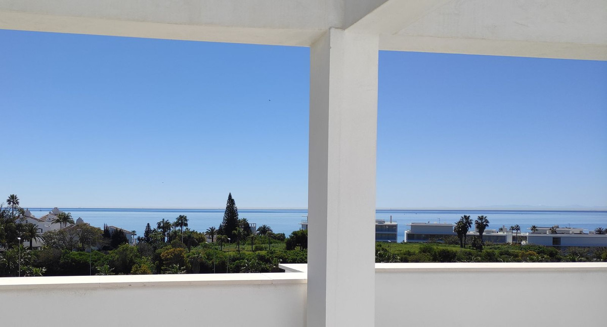 2 Bedroom Apartment for Sale in Estepona — 8