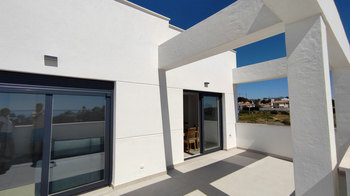 2 Bedroom Apartment for Sale in Estepona — view 10