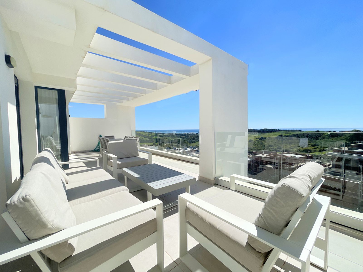 3 Bedroom Apartment for Sale in Estepona — 3