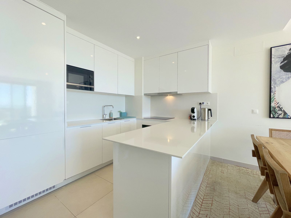3 Bedroom Apartment for Sale in Estepona — 5