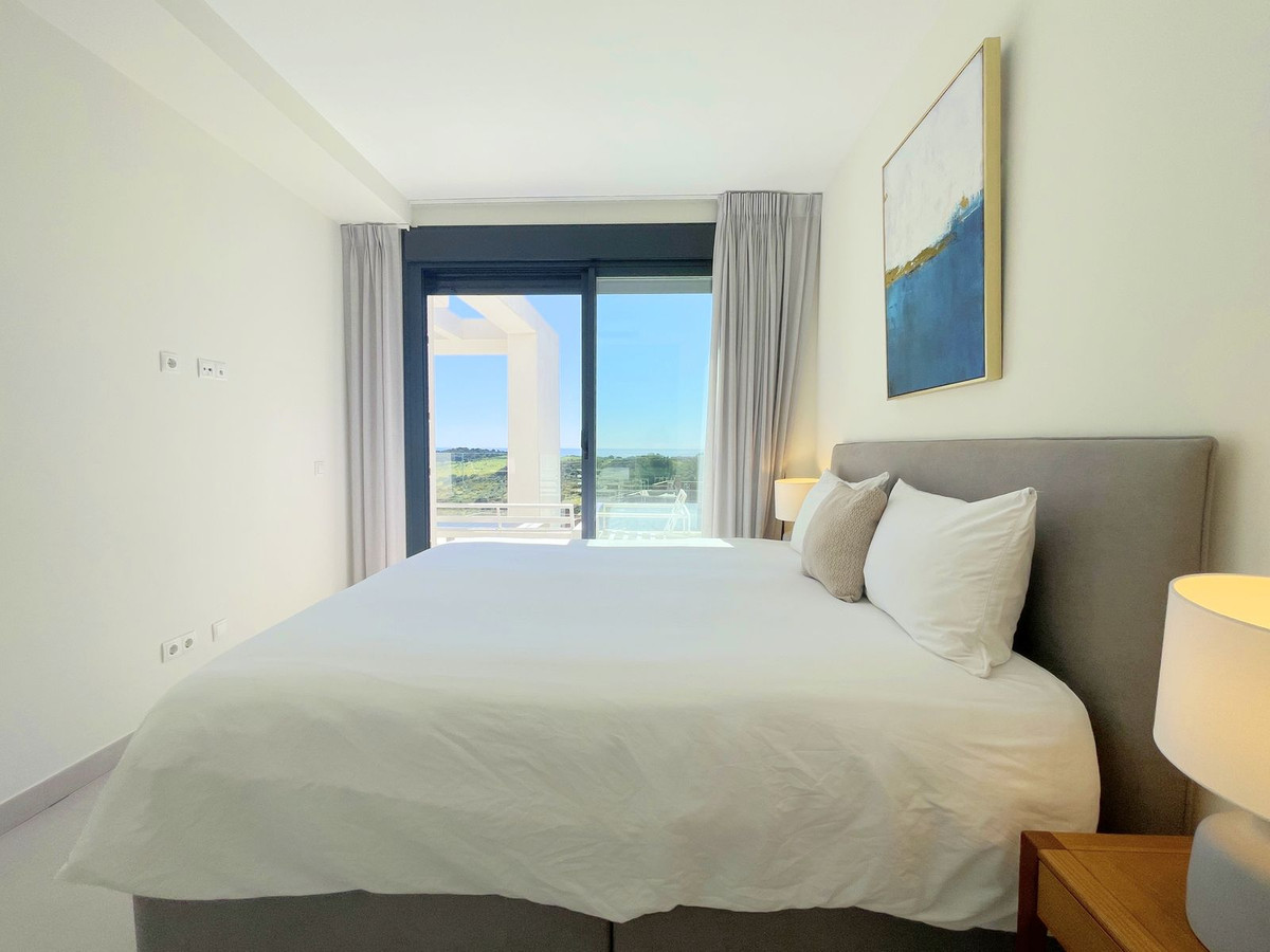 3 Bedroom Apartment for Sale in Estepona — 7