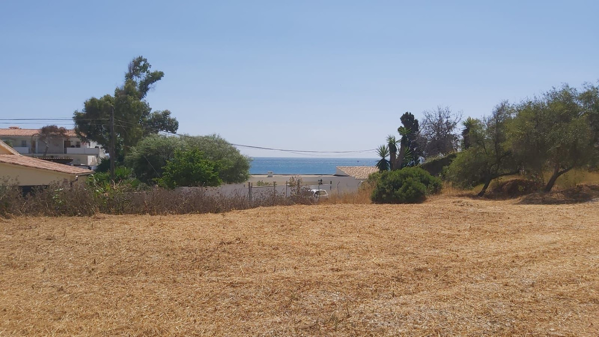Plot for Sale in Estepona — 3