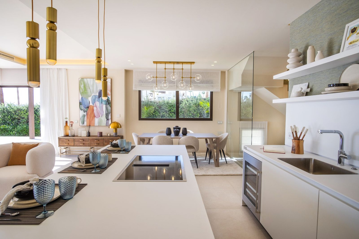 4 Bedroom Villa for Sale in New Golden Mile — 6