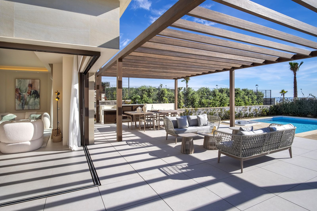 4 Bedroom Villa for Sale in New Golden Mile — 8
