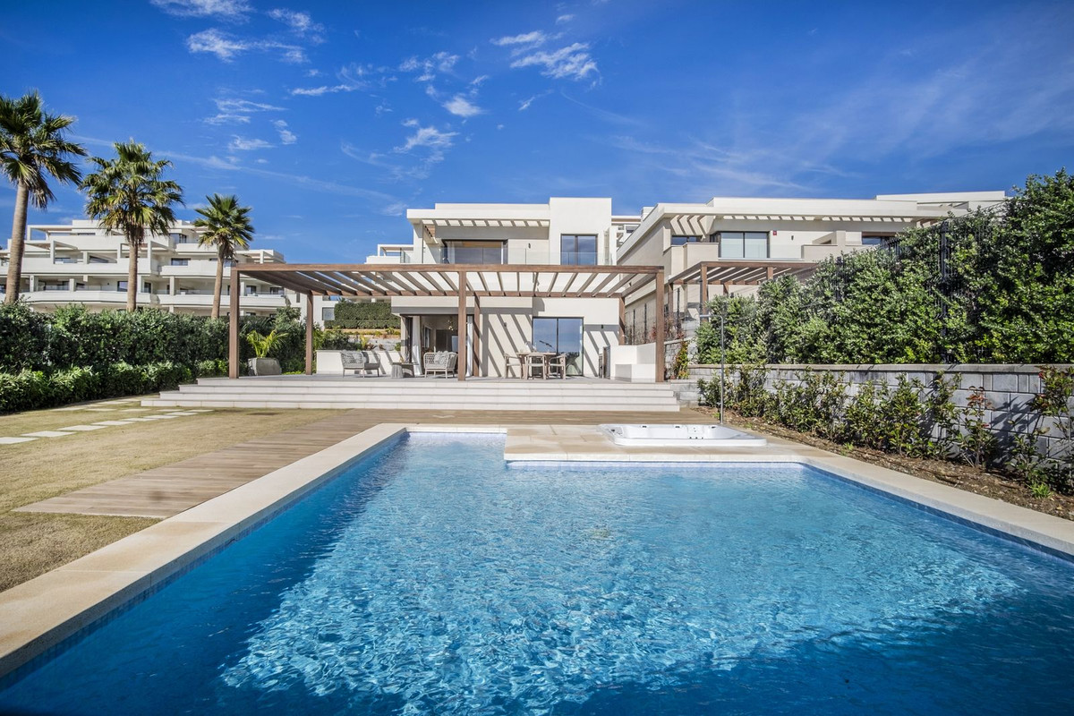 4 Bedroom Villa for Sale in New Golden Mile — 9