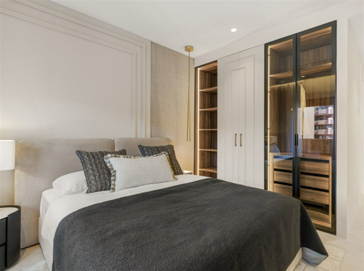 3 Bedroom Apartment for Sale in New Golden Mile — view 10