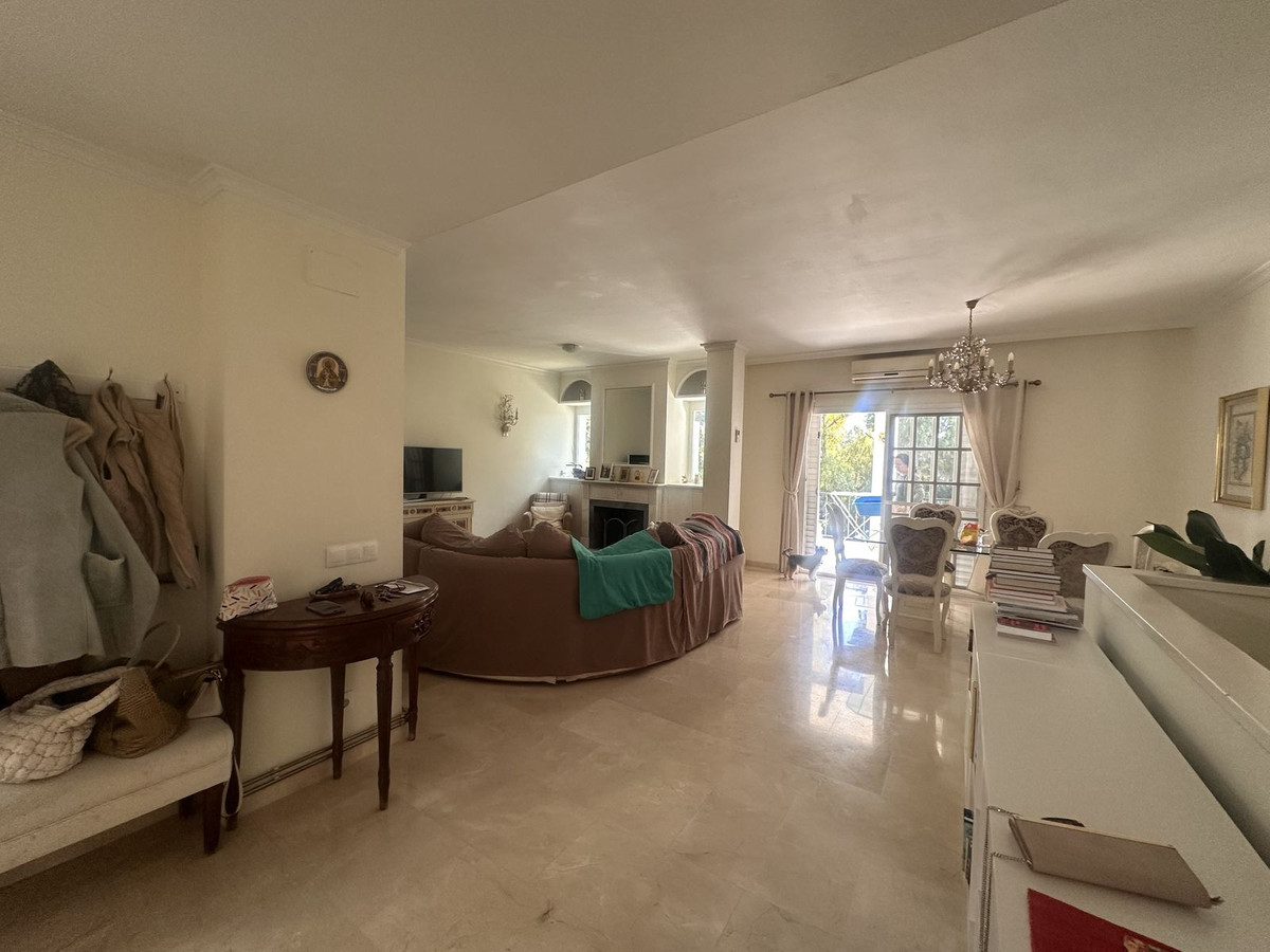 4 Bedroom Villa for Sale in Aloha — 3