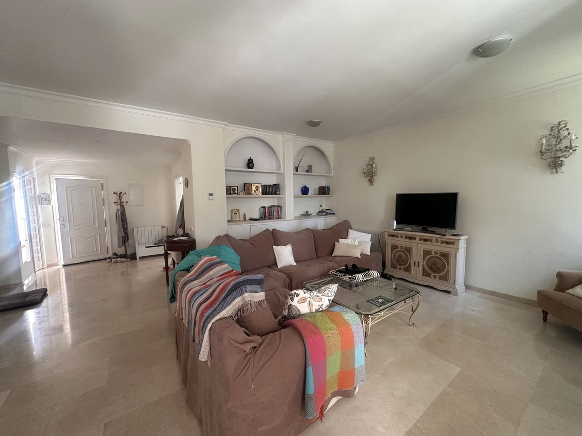 4 Bedroom Villa for Sale in Aloha — 8