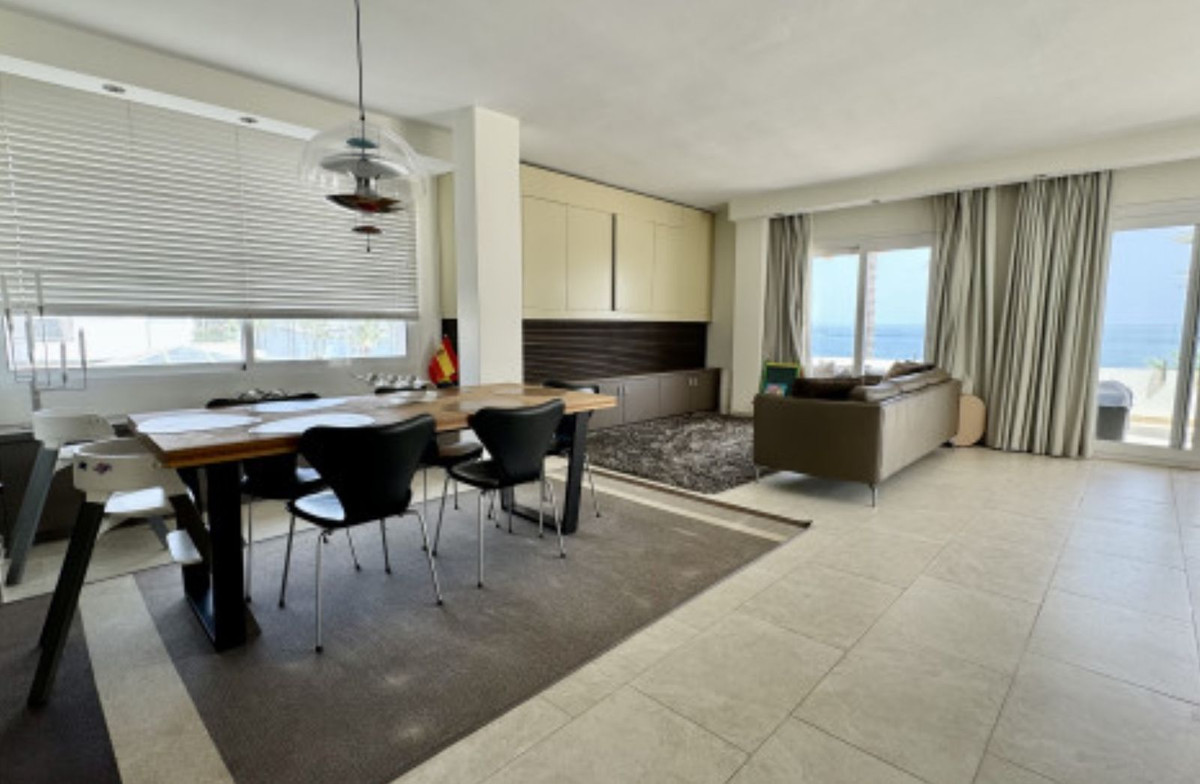 3 Bedroom Apartment for Sale in Estepona — 4