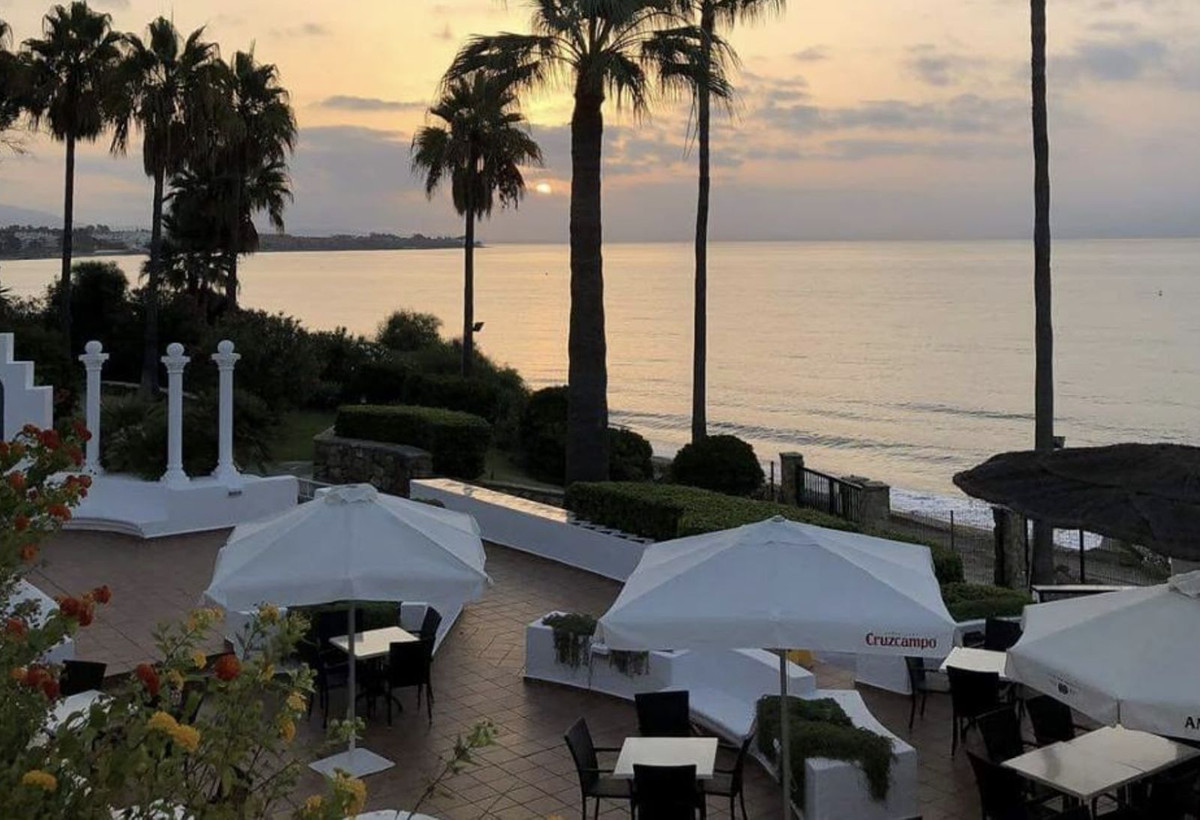 3 Bedroom Apartment for Sale in Estepona — 9