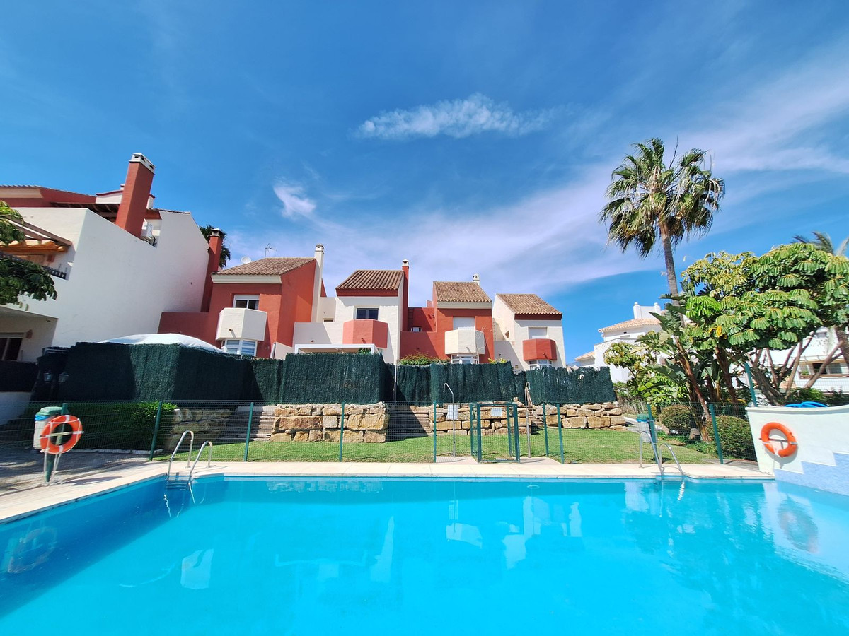 3 Bedroom Villa for Sale in Estepona