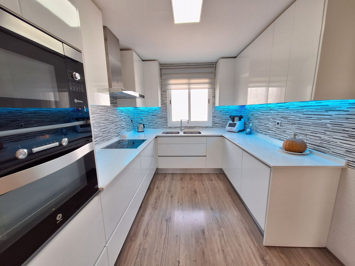 3 Bedroom Villa for Sale in Estepona — 2