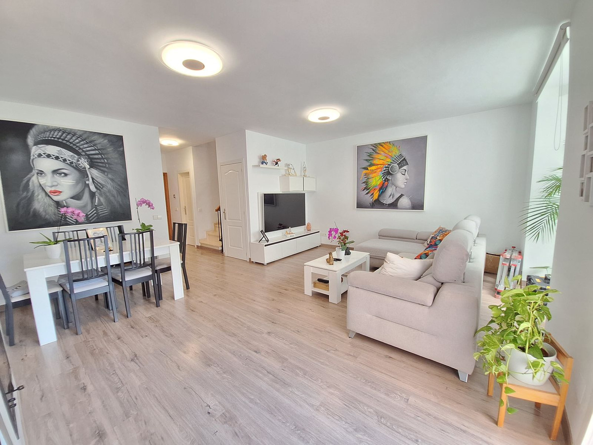 3 Bedroom Villa for Sale in Estepona — 3