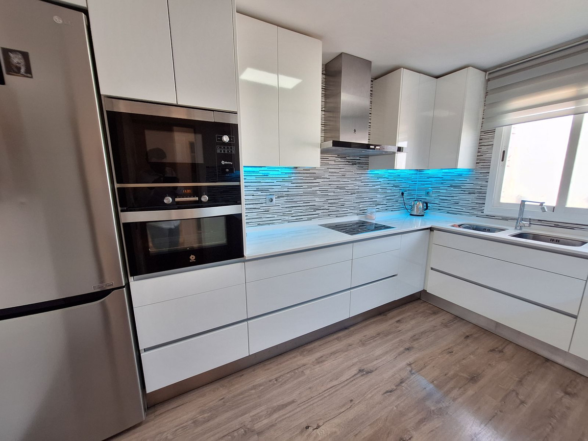 3 Bedroom Villa for Sale in Estepona — 9