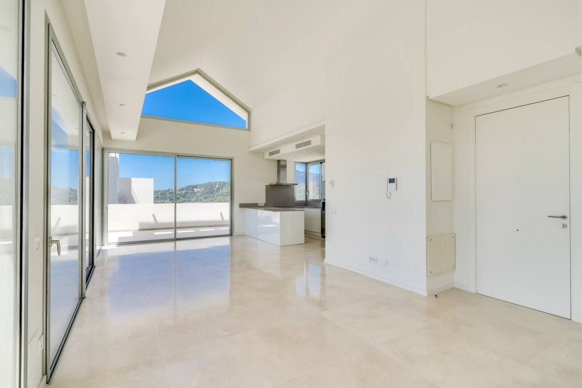 4 Bedroom Apartment for Sale in Benahavís
