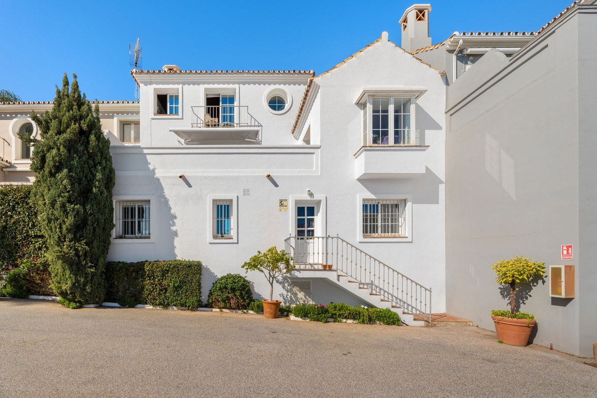 3 Bedroom Villa for Sale in The Golden Mile