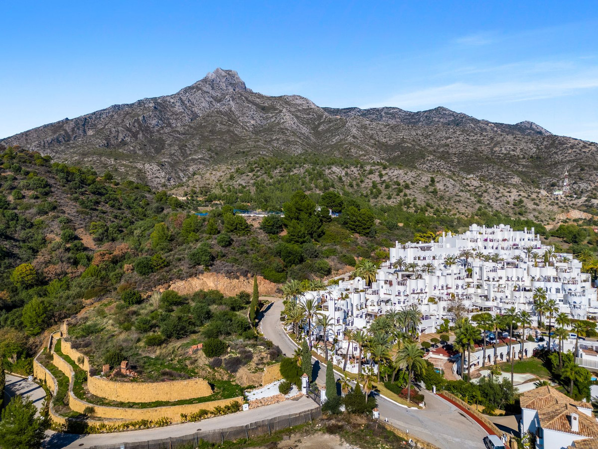 3 Bedroom Villa for Sale in The Golden Mile — 2