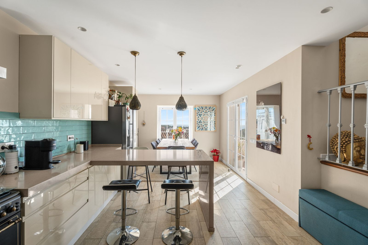 3 Bedroom Villa for Sale in The Golden Mile — 4