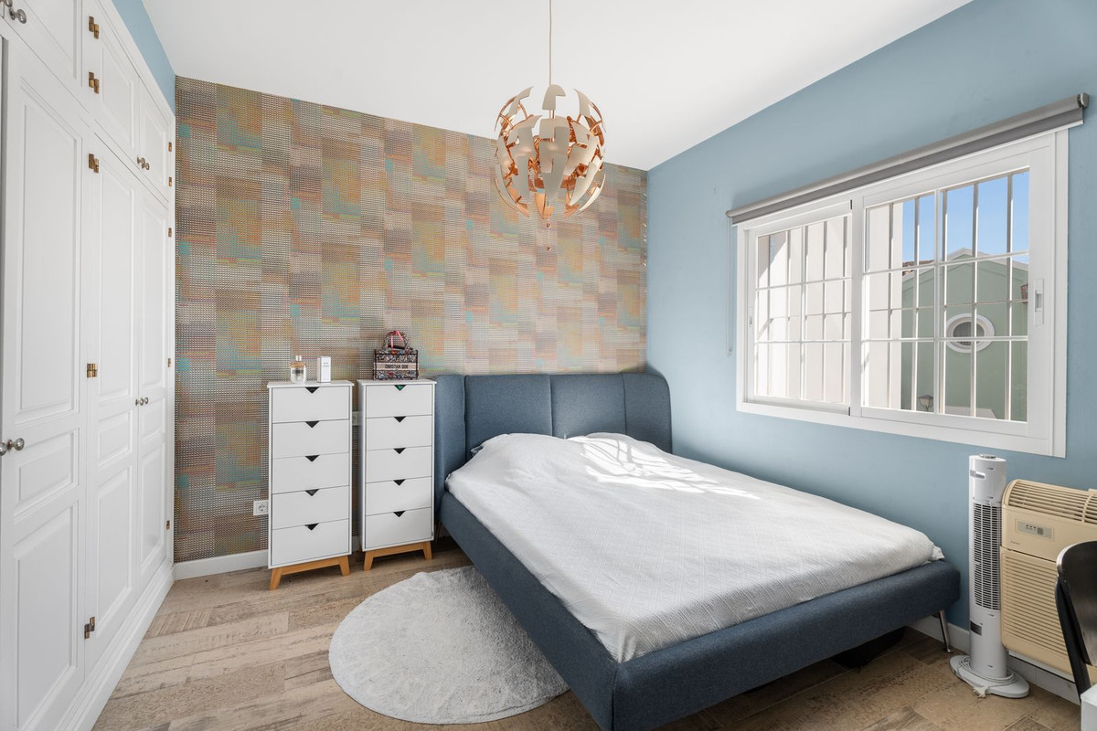 3 Bedroom Villa for Sale in The Golden Mile — 9